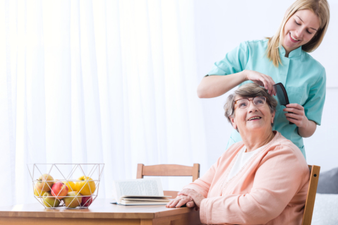 Benefits of Hiring a Home Health Aide